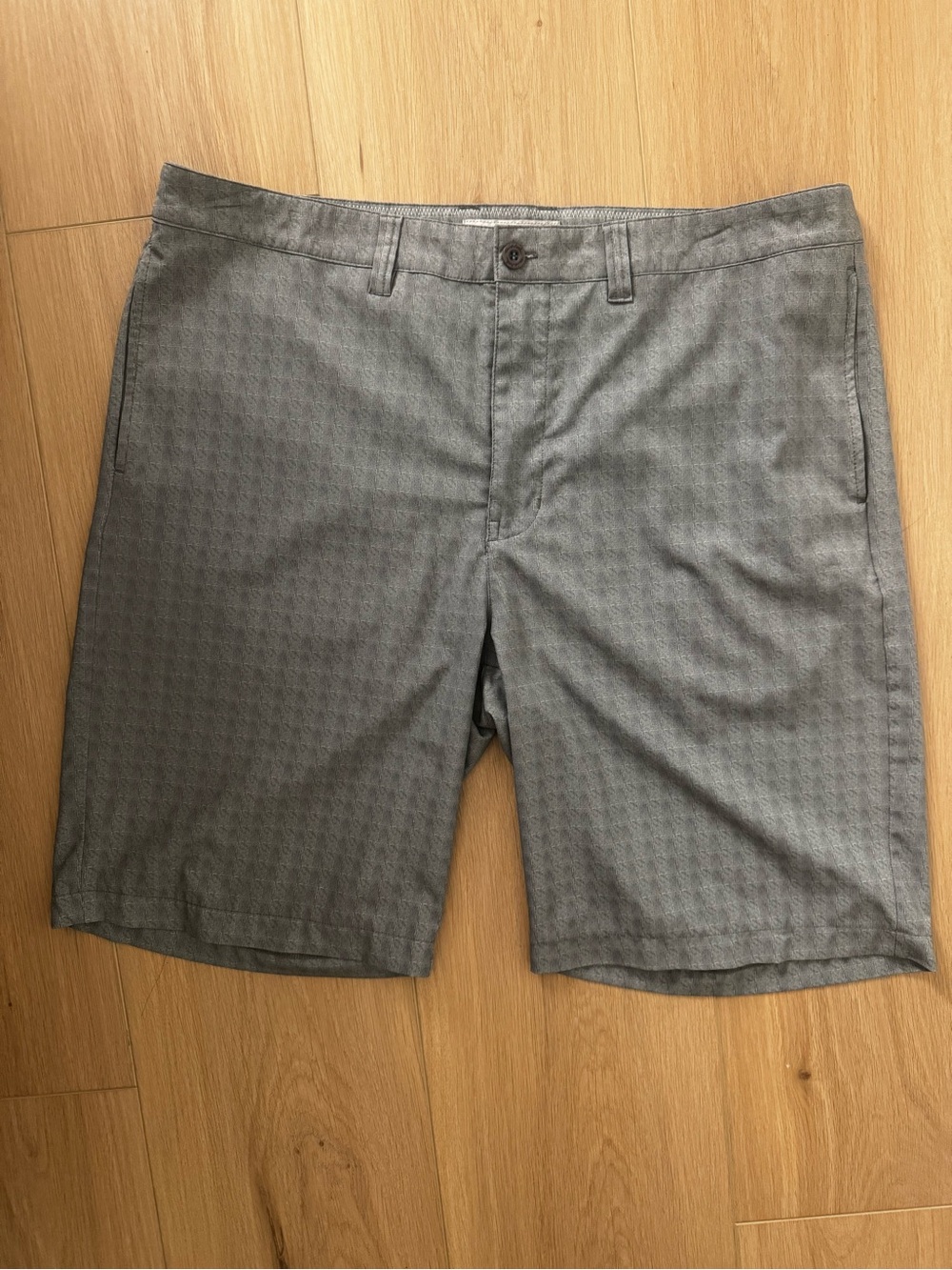 Travis Mathew Gray Patterned Men’s Hybrid Shorts